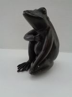 Sitzender Frosch aus Bronze