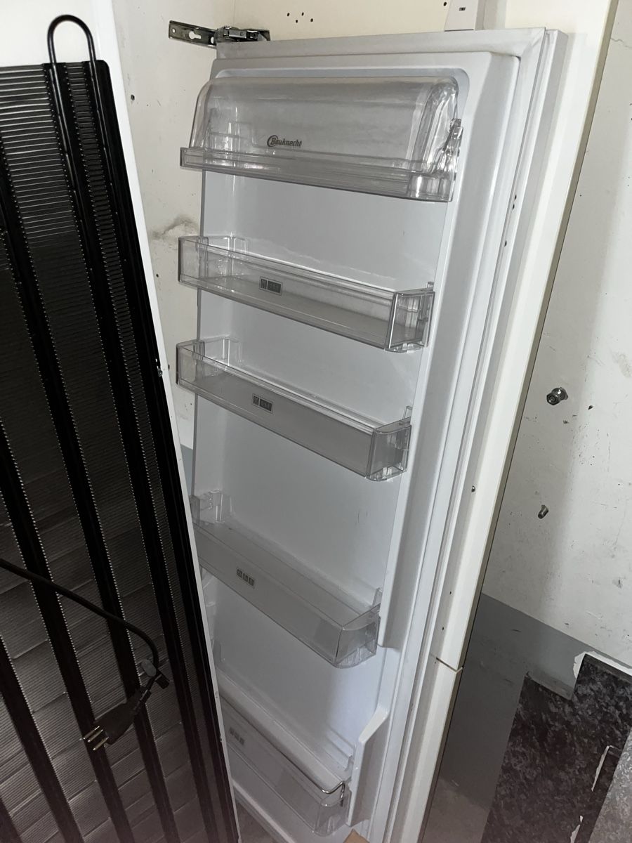 Frigoriferi: Bauknecht Einbau-Kühlschrank 152.4cm – Usato da Pontresina venduto da jes_8c7j 3