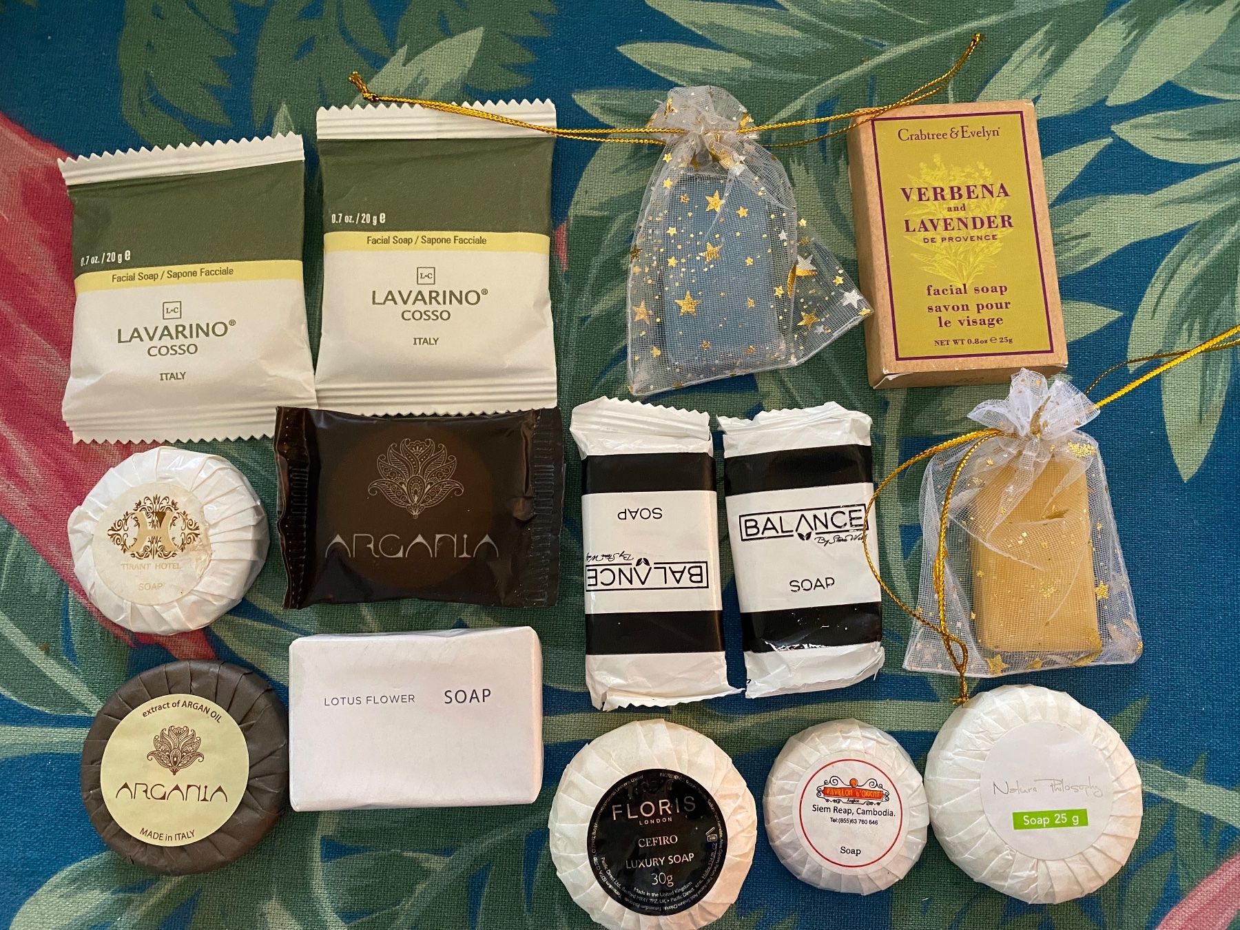 Duschen: Lots de savons d'hôtels – Neu und originalverpackt aus Bouveret von wes_7zll