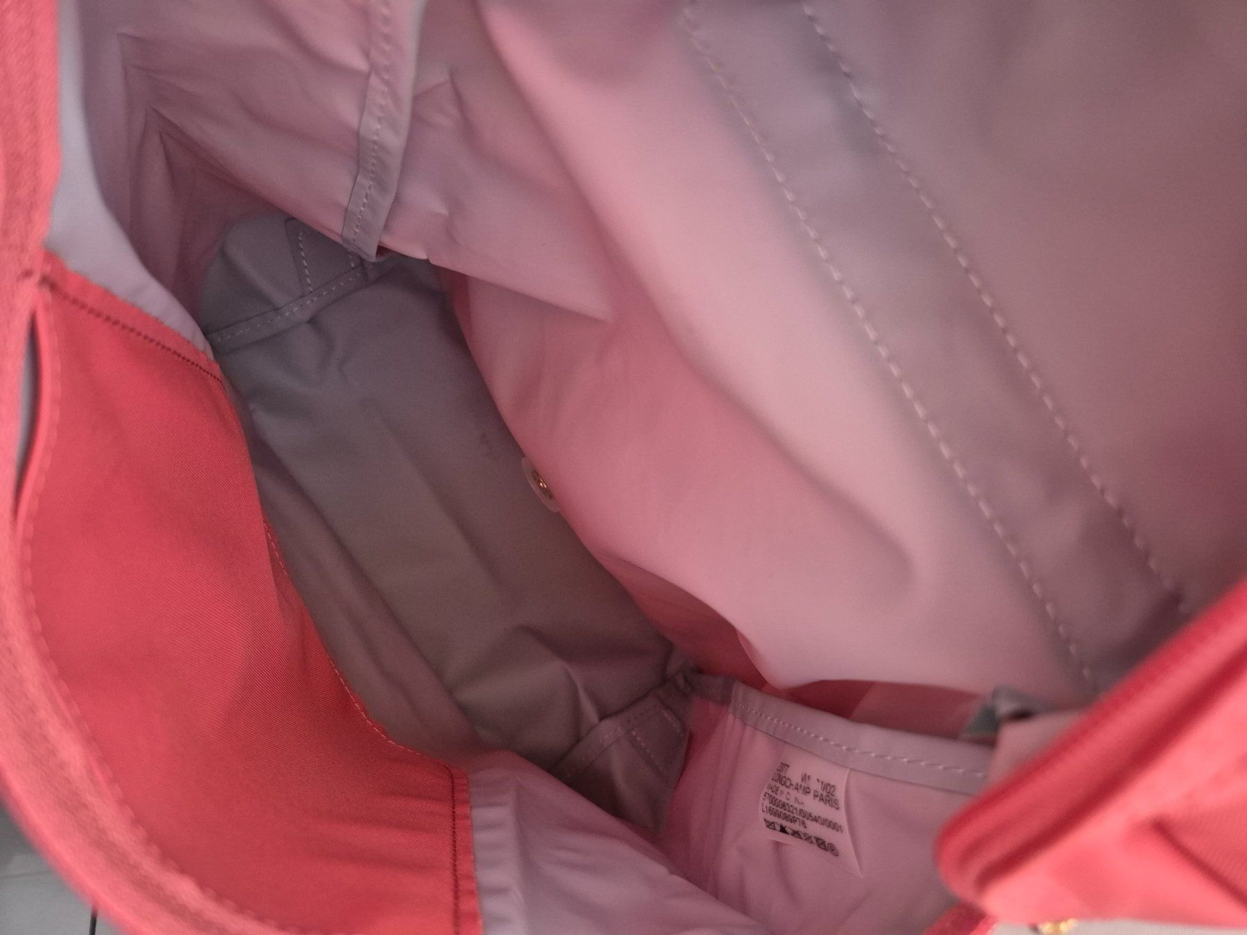 Longchamp Zaini: NEUER Longchamp Le Pliage Rucksack pink/grapefruit – Nuovo (secondo la descrizione) da Unteriberg venduto da VOI_69 3