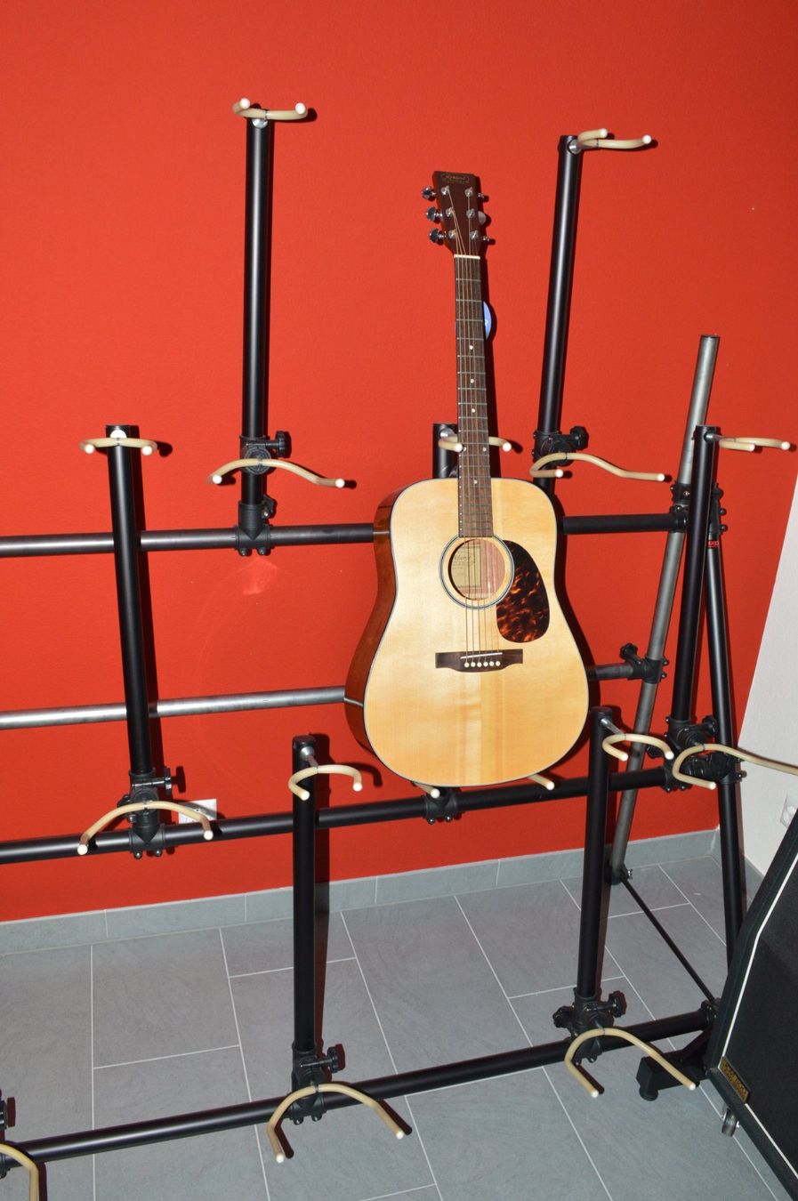 Supporti per strumenti musicali & leggii: Stand expo per 9 chitarre – Nuovo (secondo la descrizione) da Porza venduto da alba55 2