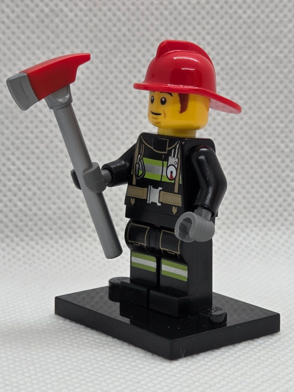 Lego Baukästen: LEGO City hol248 Fire Fighter - Bob, Red Hat – Gebraucht aus Basadingen von NekoBricks 1