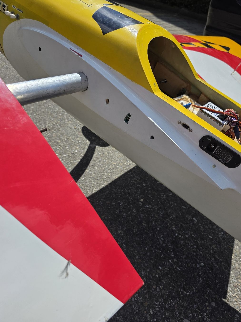RC Modellbau: 2m Extra mit 80ccm und Raceauspuff im Rumpf – Gebraucht aus Schaffhausen von dixi777boot 9