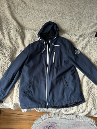 Leichte Jacke