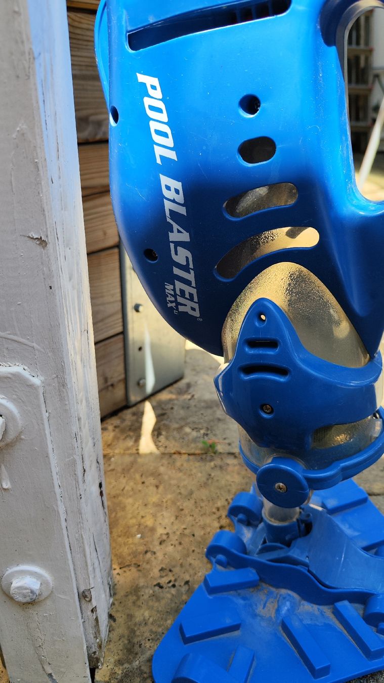 Schwimmbad-Zubehör: Akku Poolsauger Pool Blaster Max Li – Gebraucht aus Etziken von Beni380