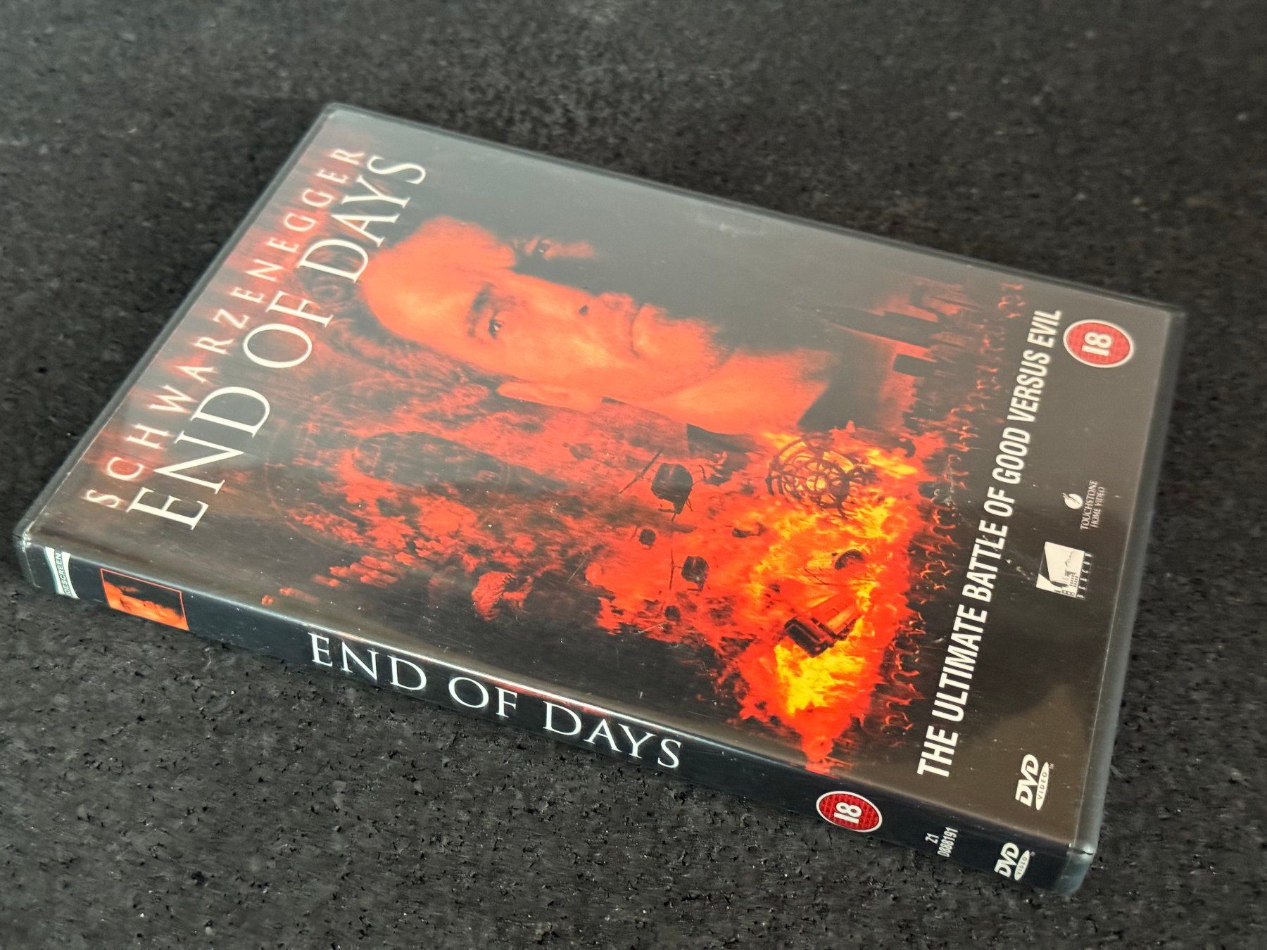 Alle DVDs: End Of Days Schwarzenegger DVD EN/DE – Gebraucht aus Fribourg von tschjoly 5