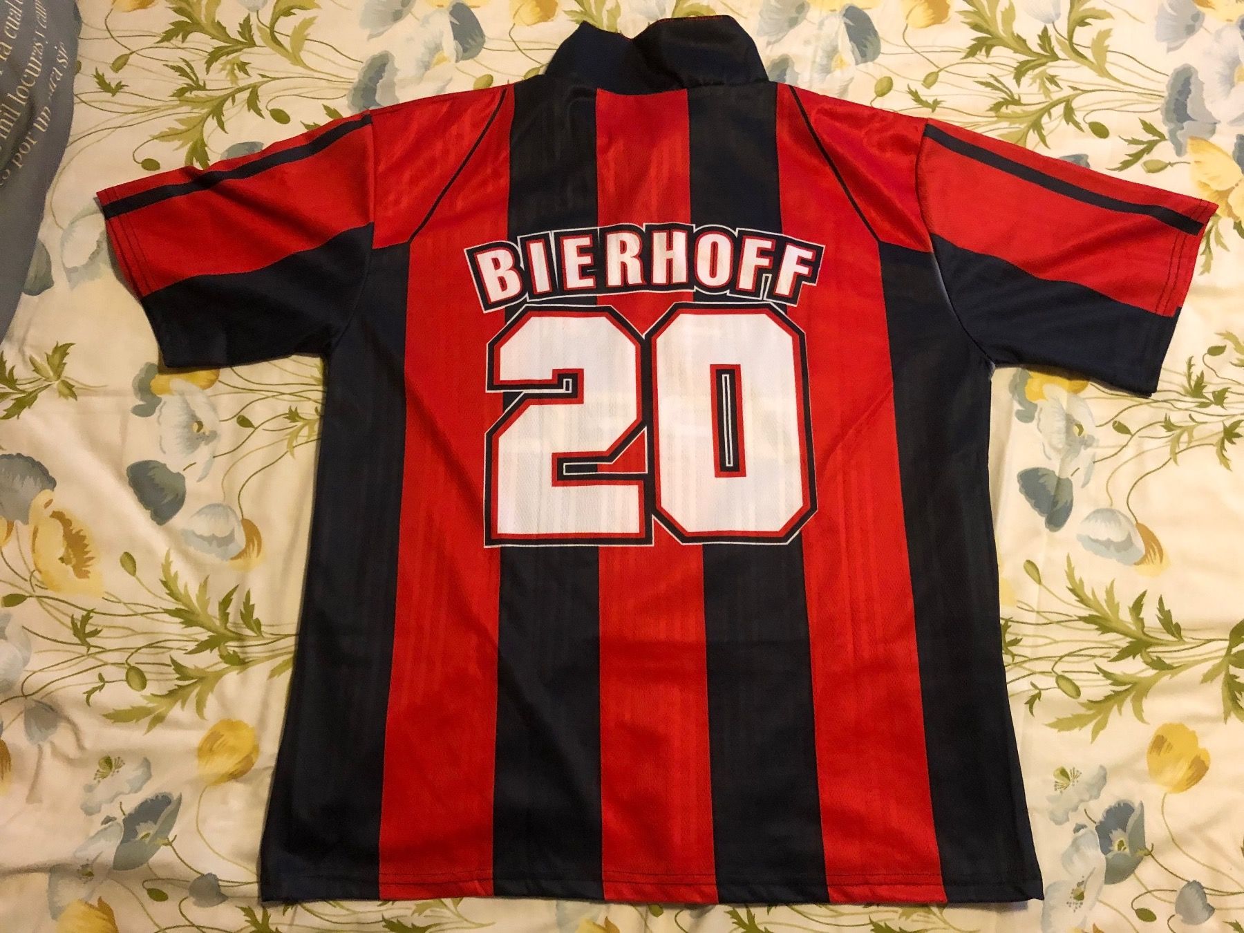 Canottiere & Pantaloni: Milan n20 maillot – Usato da Le Grand-Saconnex venduto da focamix 1