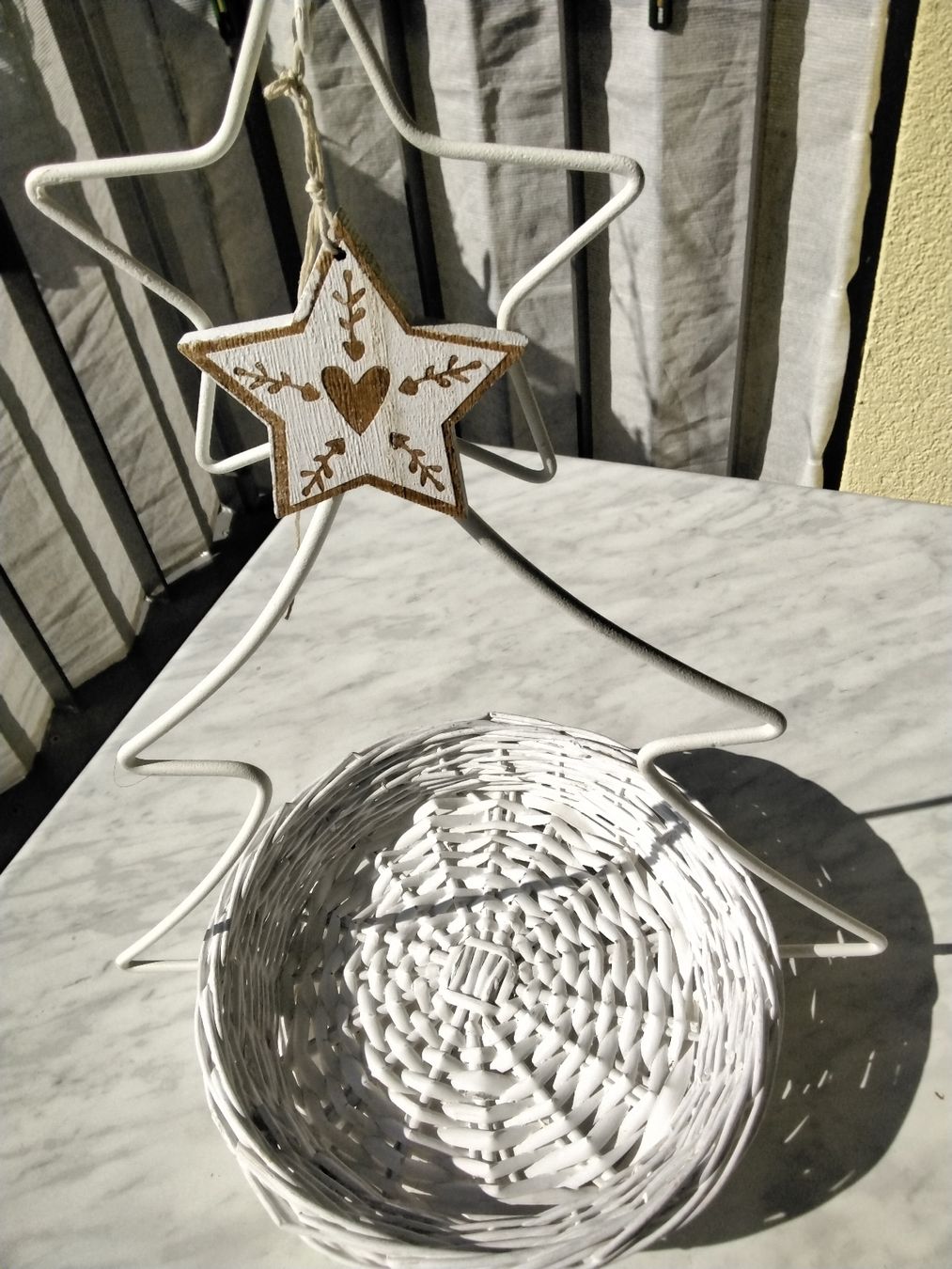 Tutte le decorazioni: WEIHNACHTS SCHALE WEISS  – Usato da Biel/Bienne venduto da dasi3 1