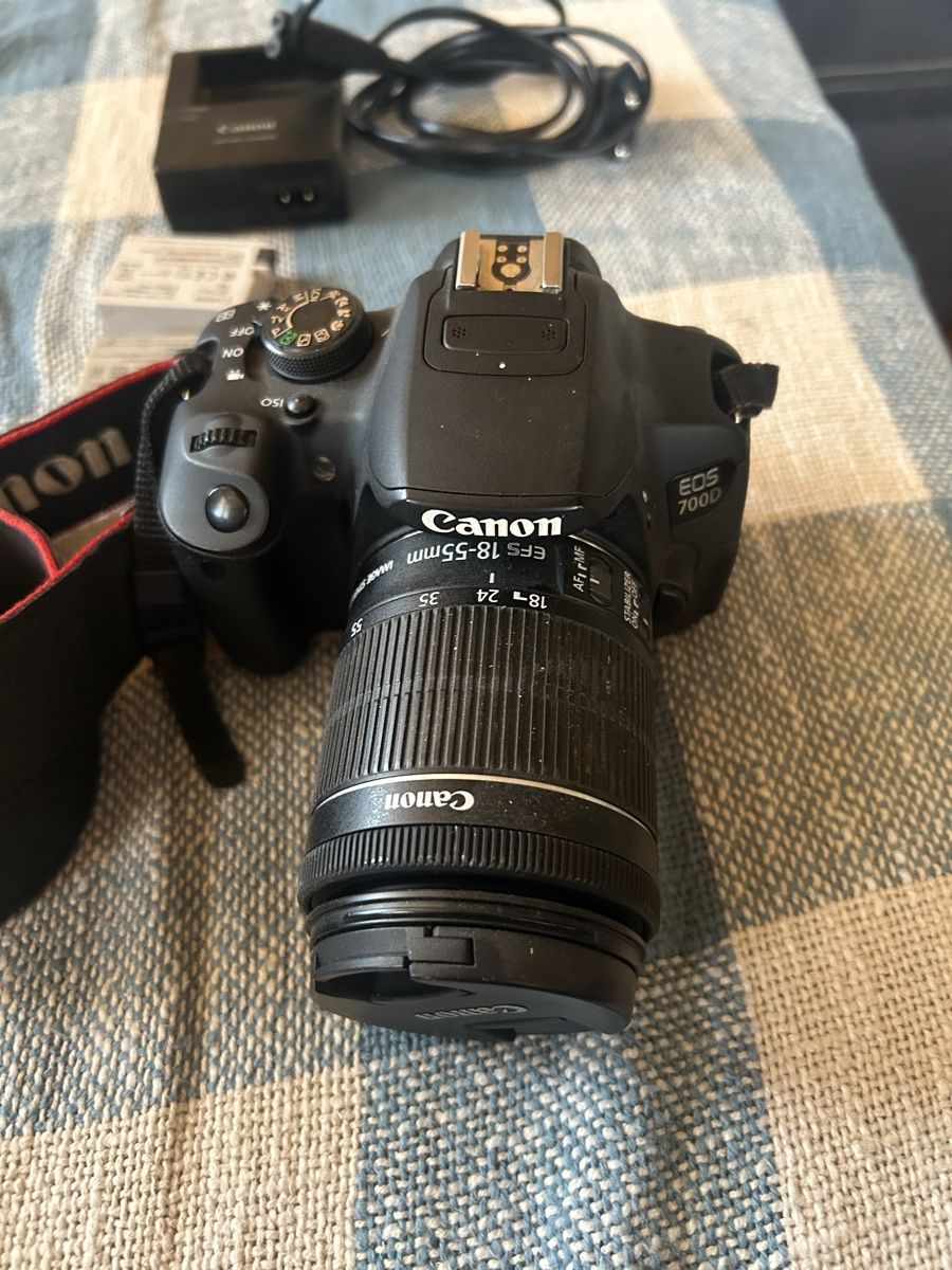 Canon Fotocamera: Kamera CANON EOS 700D – Usato da Trubschachen venduto da Oschtschwiizer 1