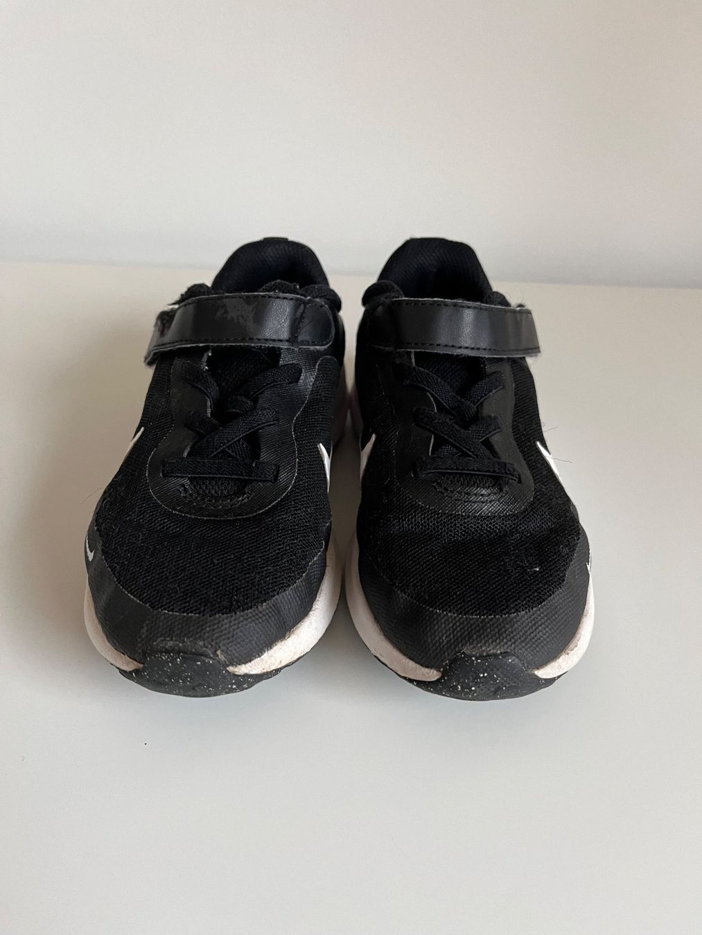 Nike Scarpe per ragazzi: Sneakers Nike Schoes Gr.29.5 – Usato da Meilen venduto da Exclusive00 1