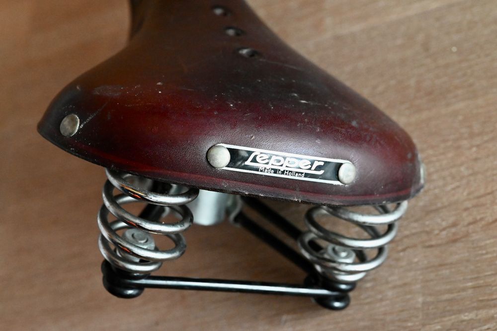 Pezzi di ricambio: Lepper Weltmeister Ledersattel / selle en cuir / Holland – Usato da Le Mont-sur-Lausanne venduto da charpy6 3