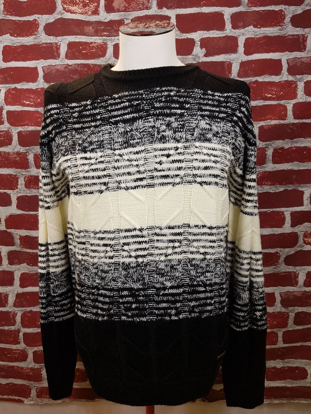 Pullover & Sweatshirts: SSEINSE Strickpullover Pullover lang schwarz weiss Gr. L – Neu und originalverpackt aus Seuzach von VT-Collections1
