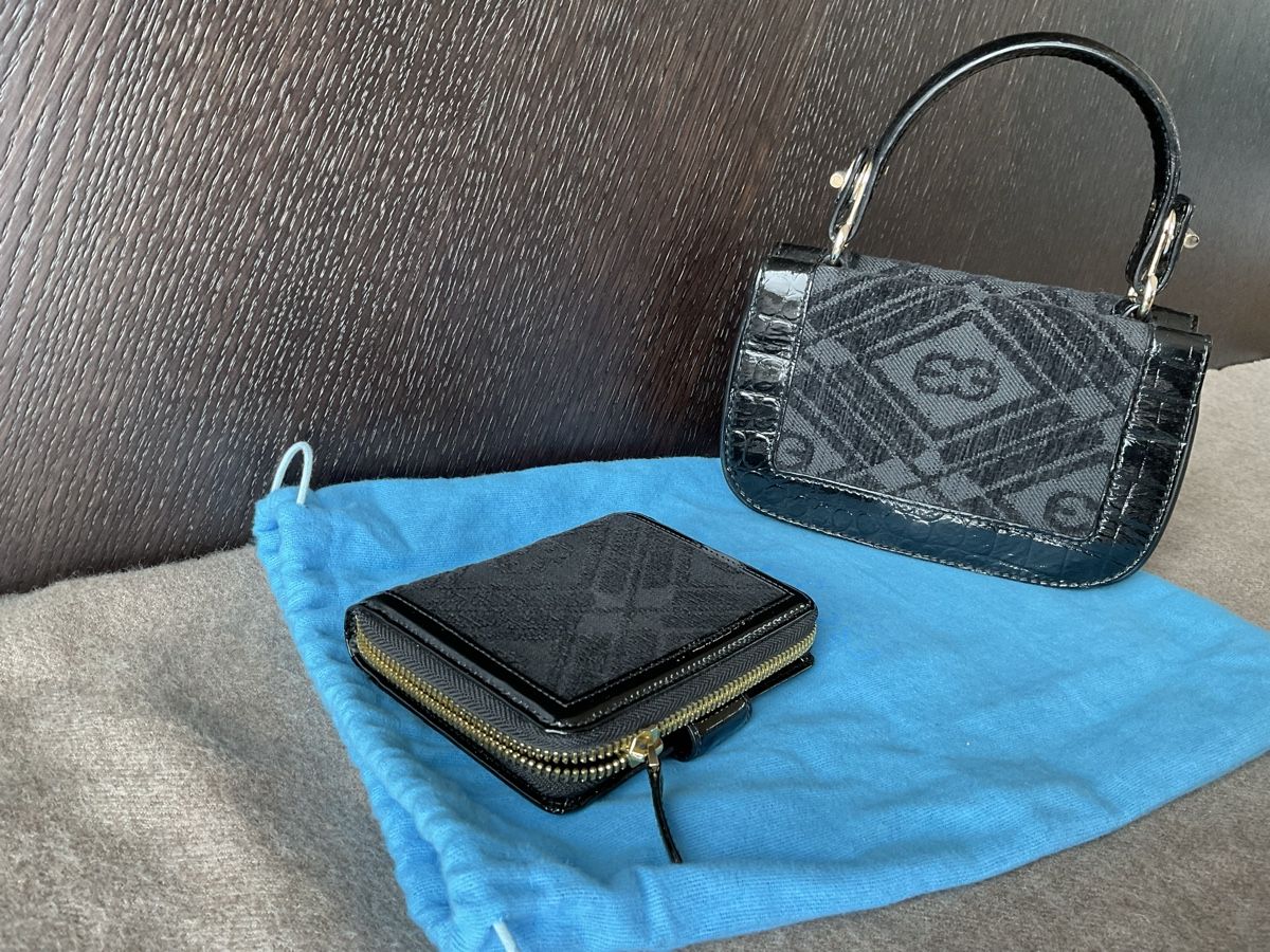 Escada Borse da donna: Escada Handbag Set Black Leather Gold Details Chic – Nuovo (secondo la descrizione) da Bäch SZ venduto da ValentinaKH 7