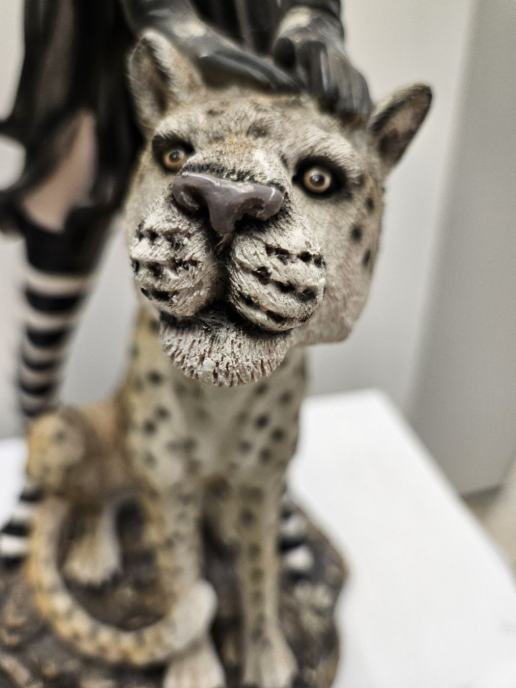 Statuette: Elfe mit Leopard 65x30cm  – Nuovo (secondo la descrizione) da Dielsdorf venduto da Kenan997 1
