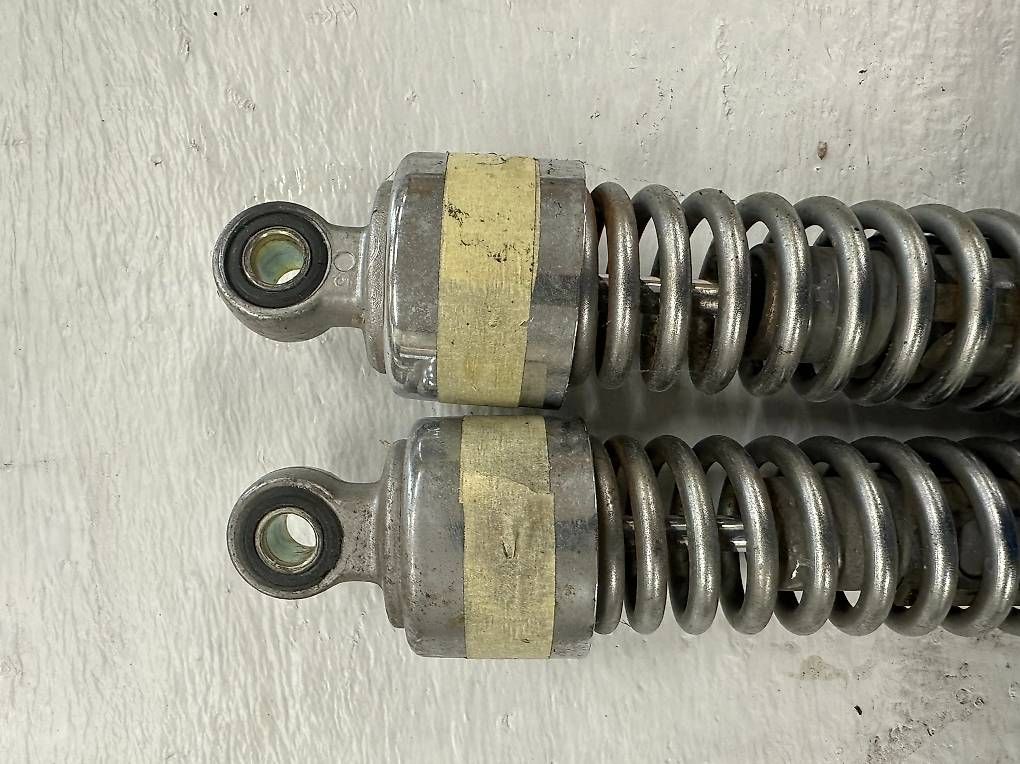Tutti i ricambio per moto: Federbein hinten Honda CM 125 – Usato da Balgach venduto da grxb 3