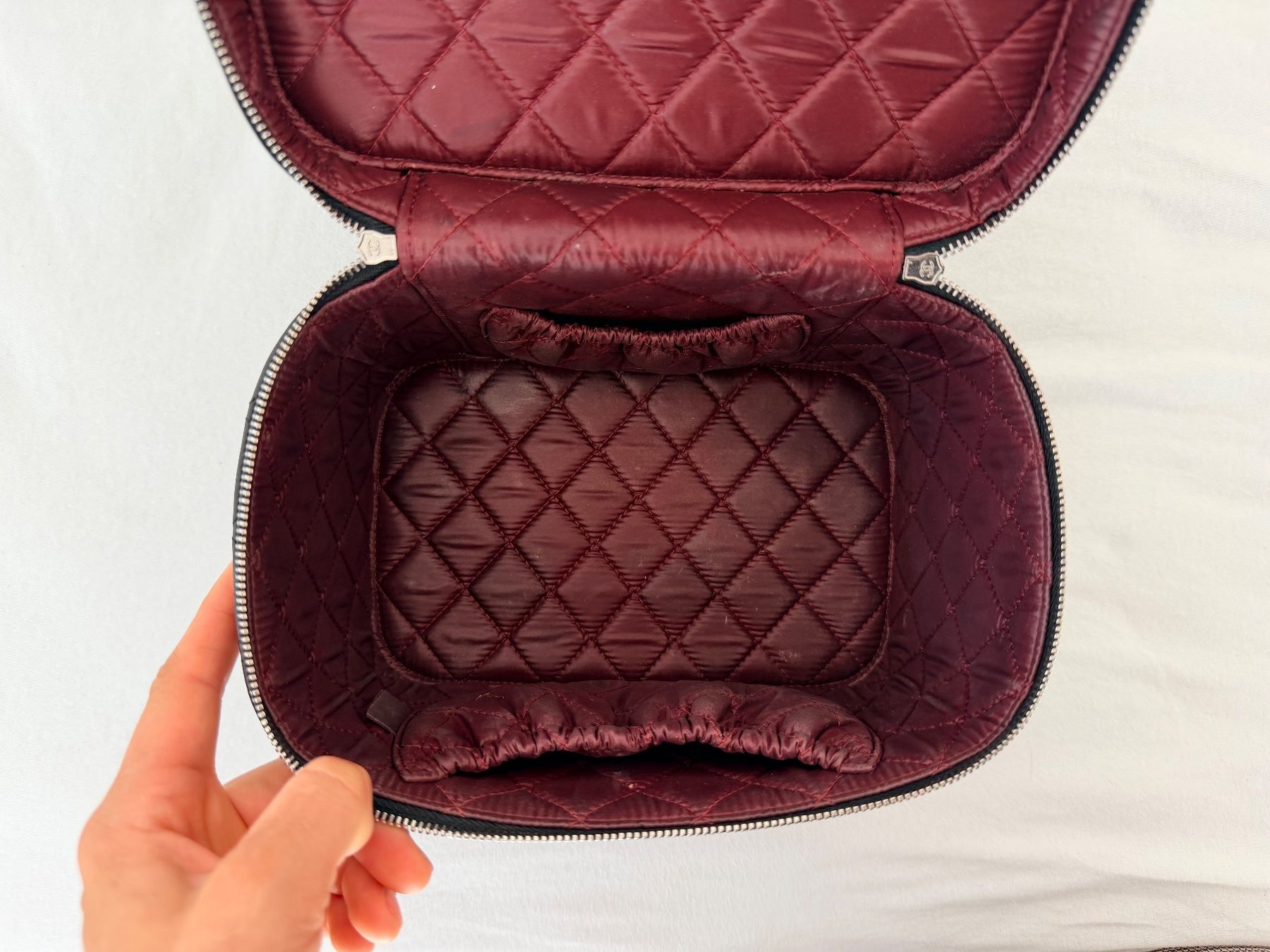Chanel Custodie per cosmetici: Chanel Vanity Case schwarz Leder – Usato da Roggwil TG venduto da est_r5x7 5