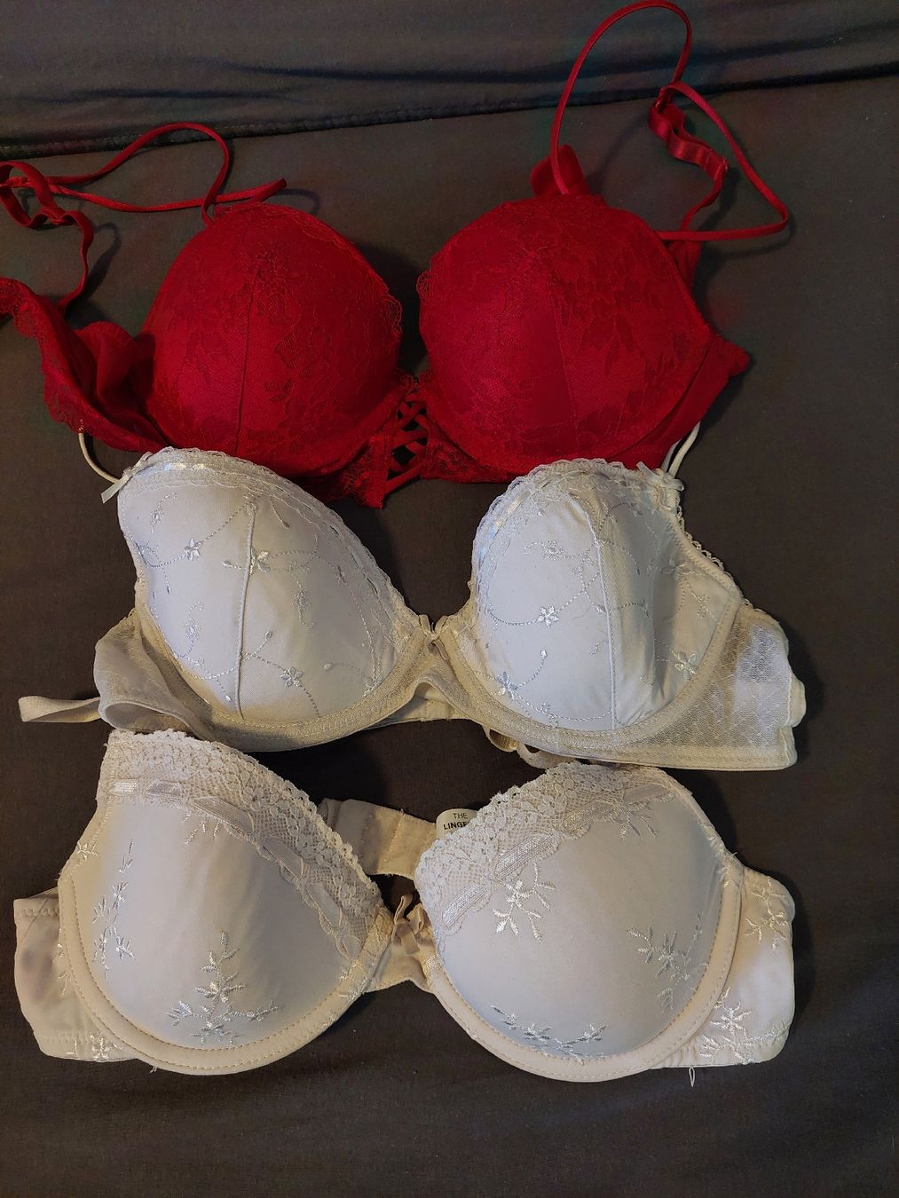 Altra biancheria intima: 16 BHs 75B – Usato da Gränichen venduto da JaelRoost 4