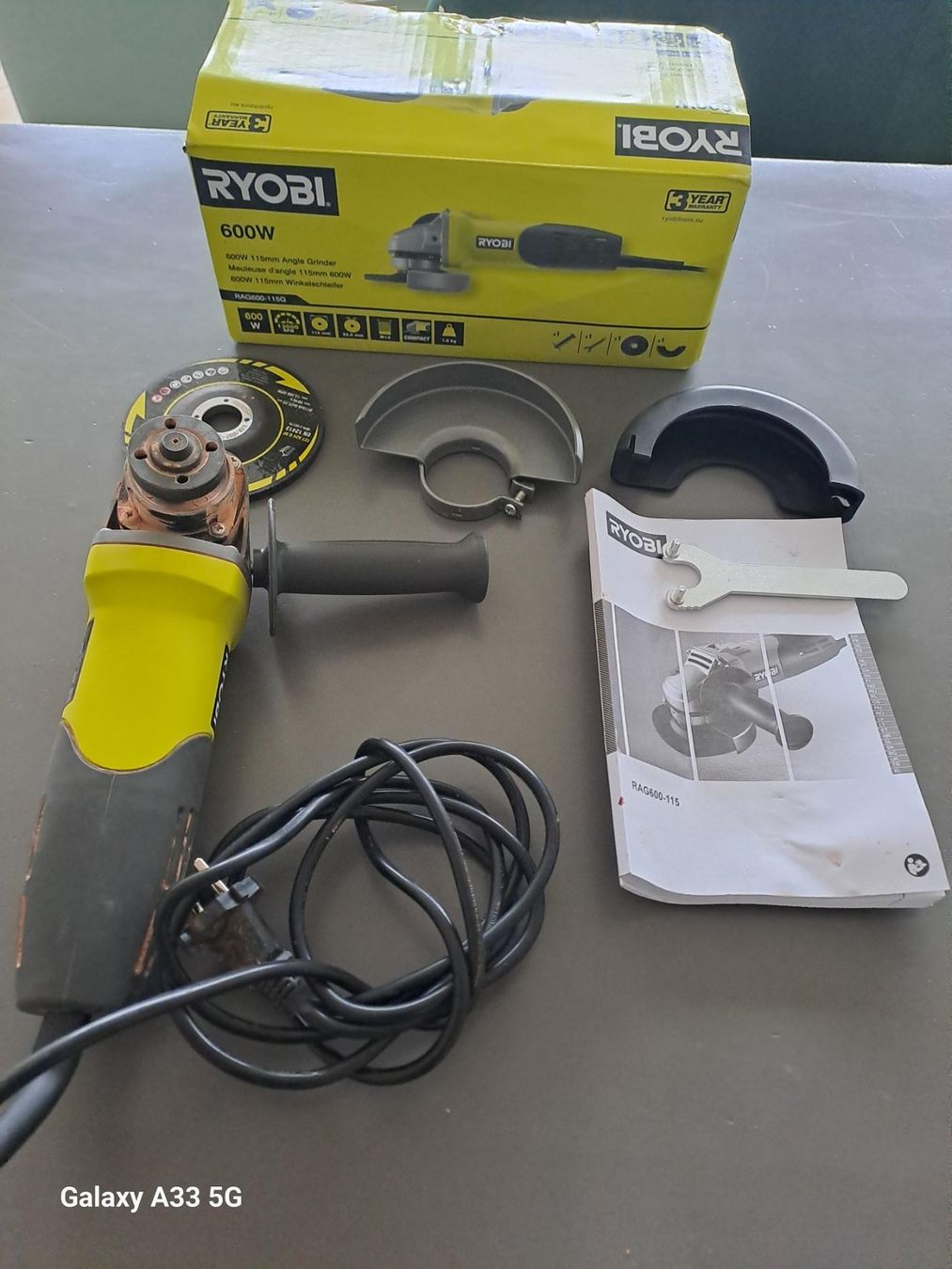 Smerigliatrici & Lucidatrici: RYOBI Winkelschleifer 600 W – Usato da Zürich venduto da efriedel