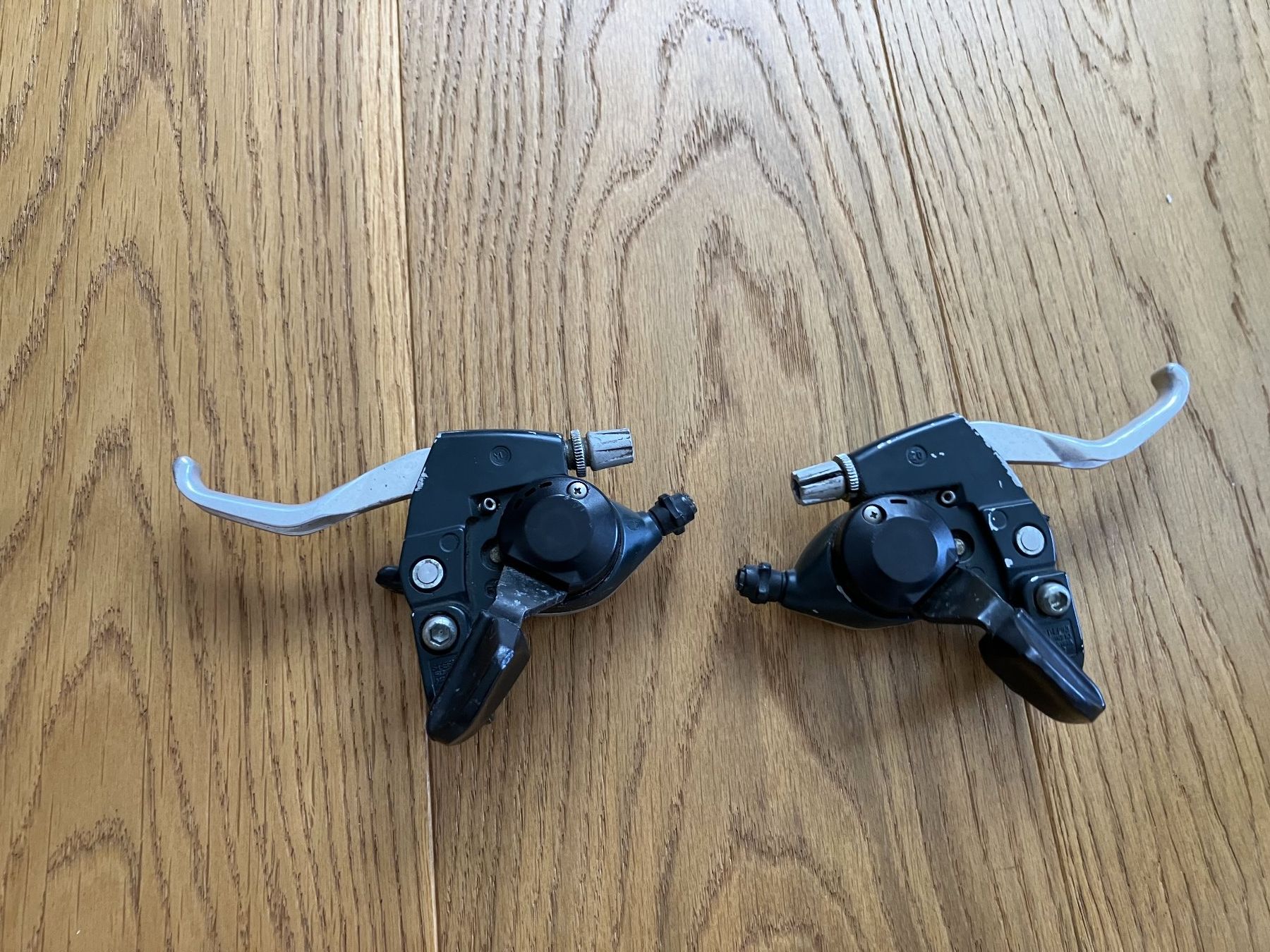 Pezzi di ricambio: Shimano Acera Brems/Schaltgriffe – Usato da Obermumpf venduto da Estrela67 4