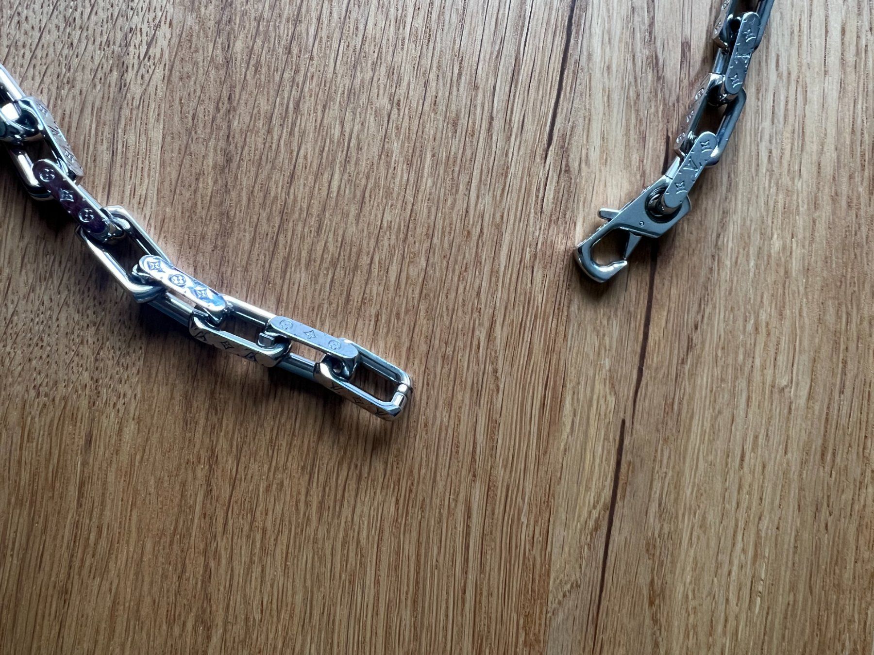 Catenine: Louis Vuitton Kette – Usato da Buchs AG venduto da whatelse5 2