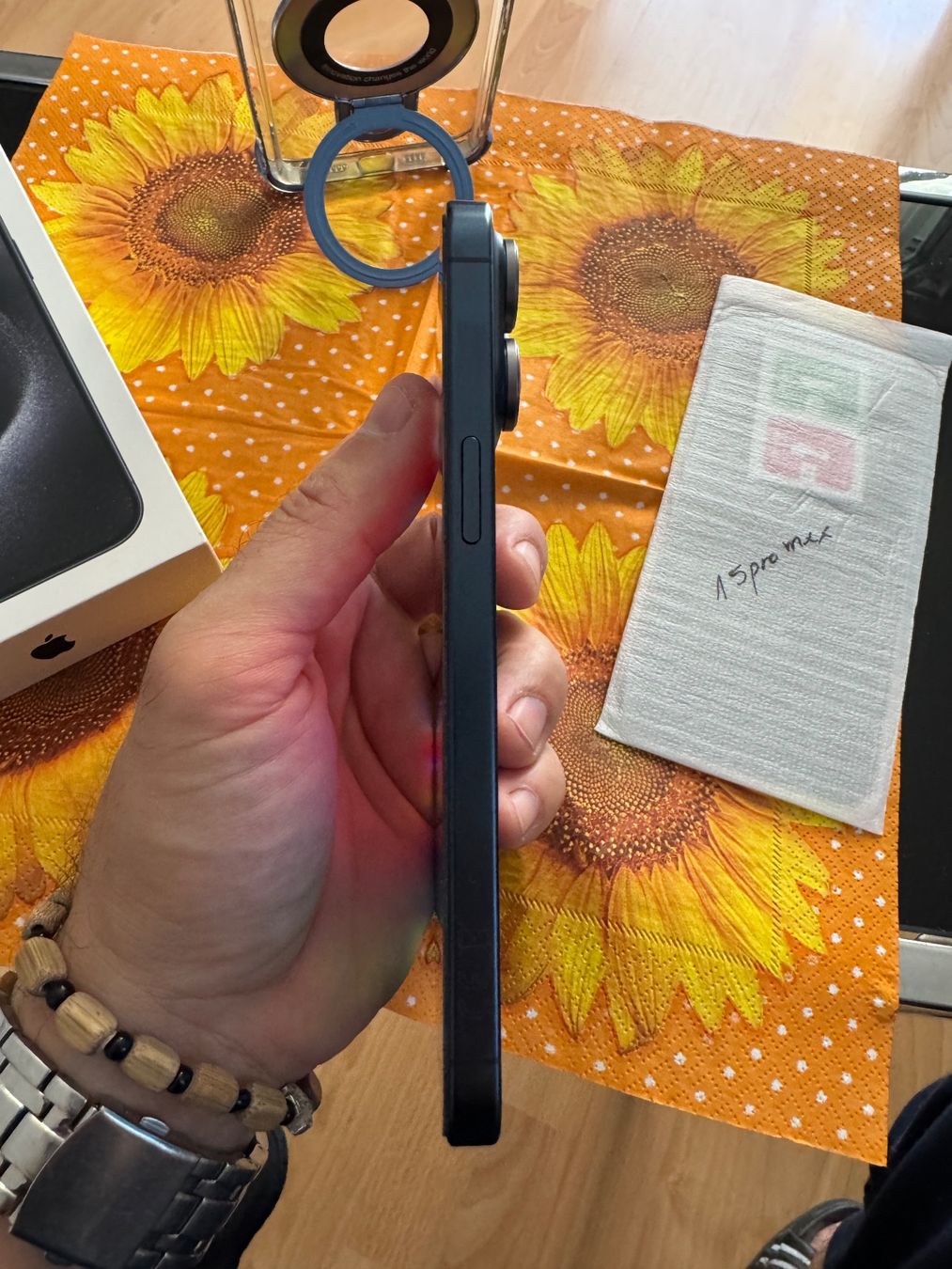 Apple Telefoni cellulari / Smartphones: iphone 15 bro max 256 – Usato da St. Gallen venduto da babinos01 5