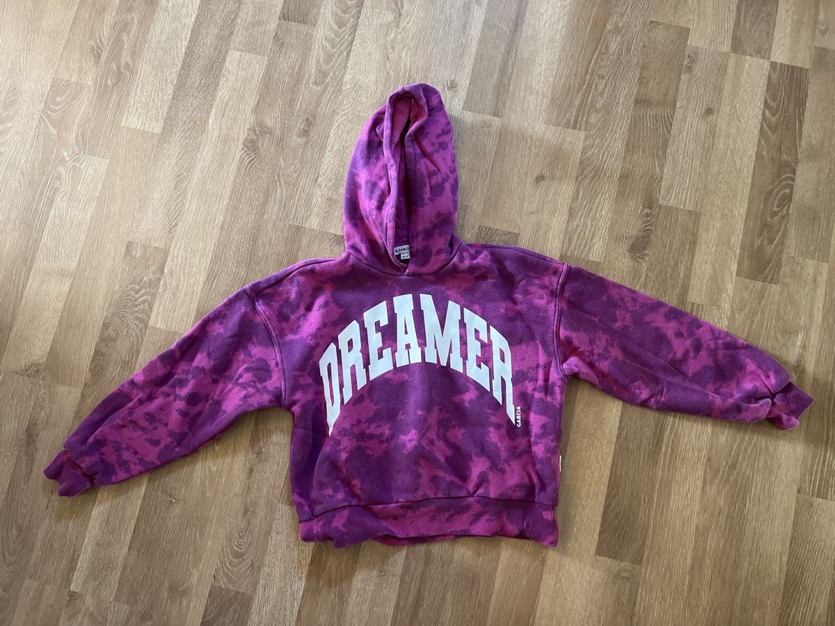 Pulls et sweat-shirts: Kapuzenpullover Grösse 140/146 – D'occasion à Zuchwil par Commander0