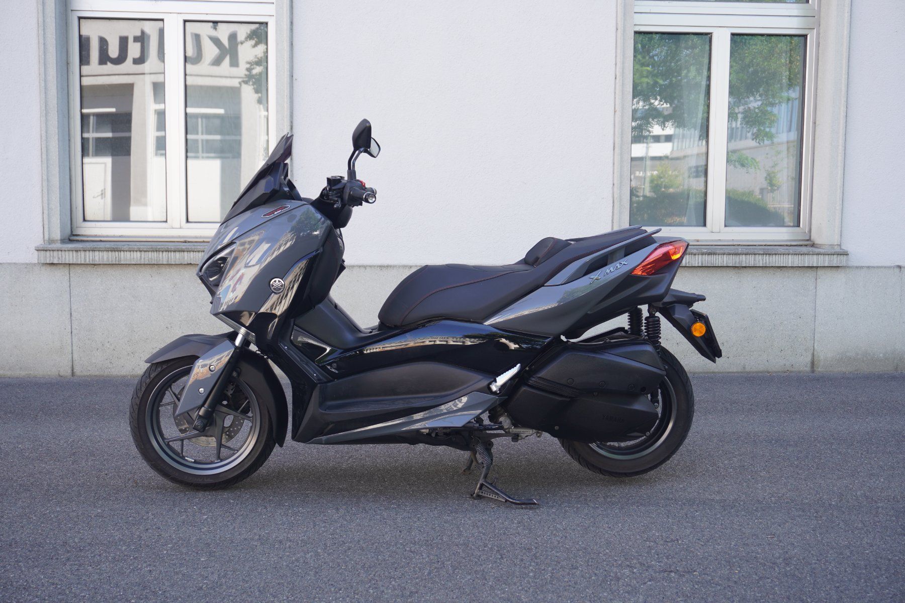 Yamaha Scooter: Yamaha X-MAX Tech MAX 300 – Usato da Winterthur venduto da she22i 3