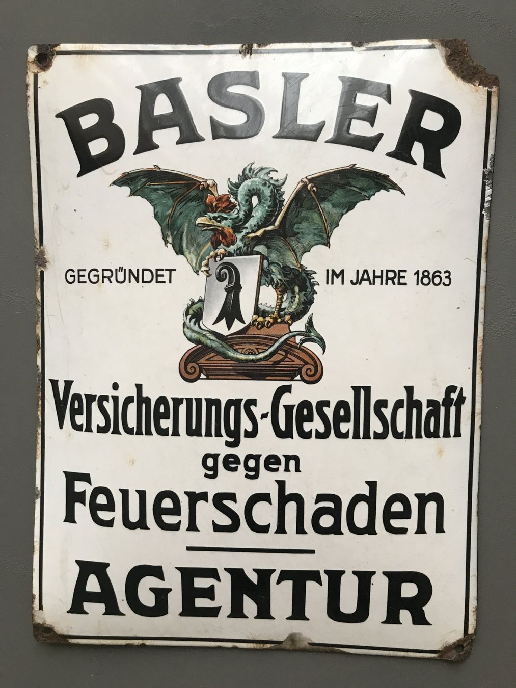 Schilder: Emailleschild Basler Versicherungsgesellschaft – Gebraucht aus Fehraltorf von Swisscollector