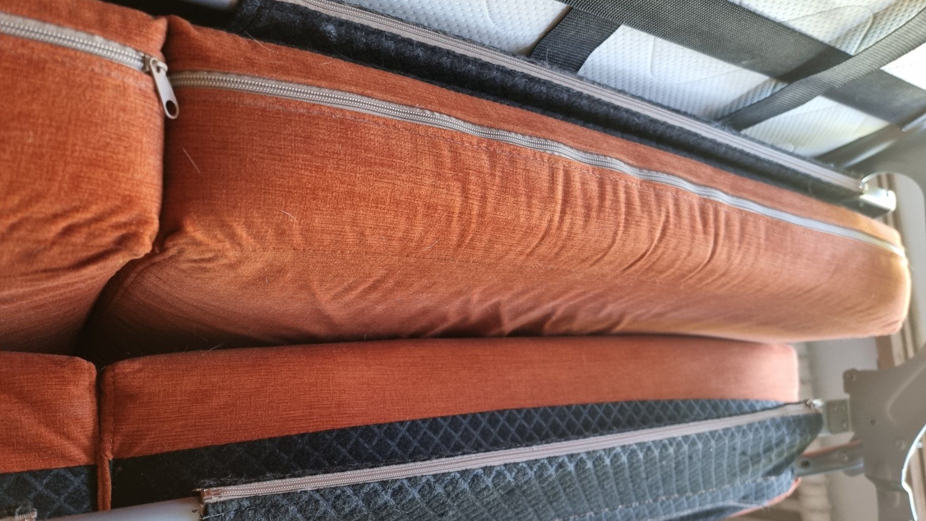 Divani: Schlafsofa orange – Usato da Konolfingen venduto da Goofy021 5