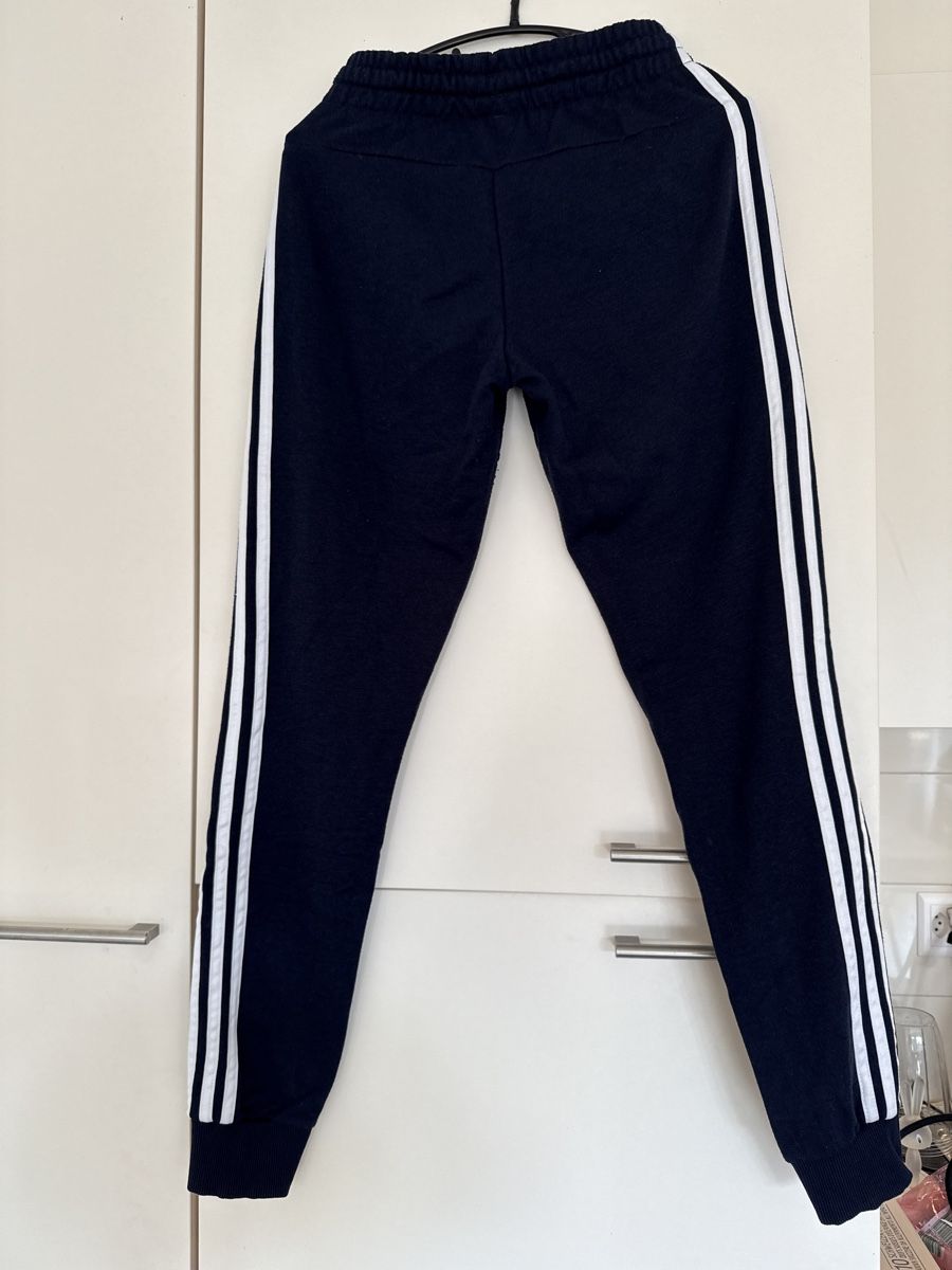 Adidas Pantaloni: Adidas Trainingshose Damen Grösse XS – Usato da Oberglatt ZH venduto da lar_2nv2 2