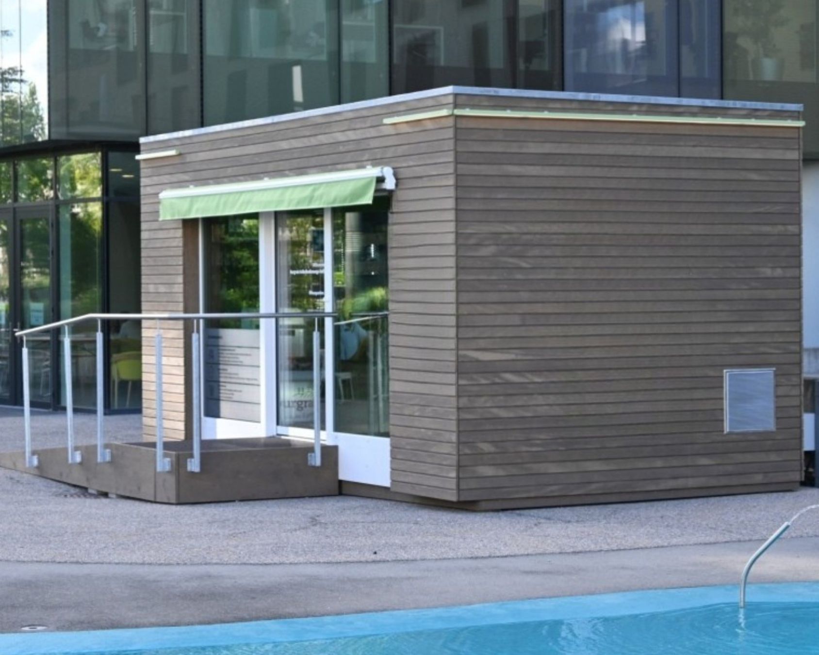 Altro per Eventi aziendali & Feste: Holz-Verkaufs-Pavillon – Usato da Alberswil venduto da Agrovision_Burgrain 1