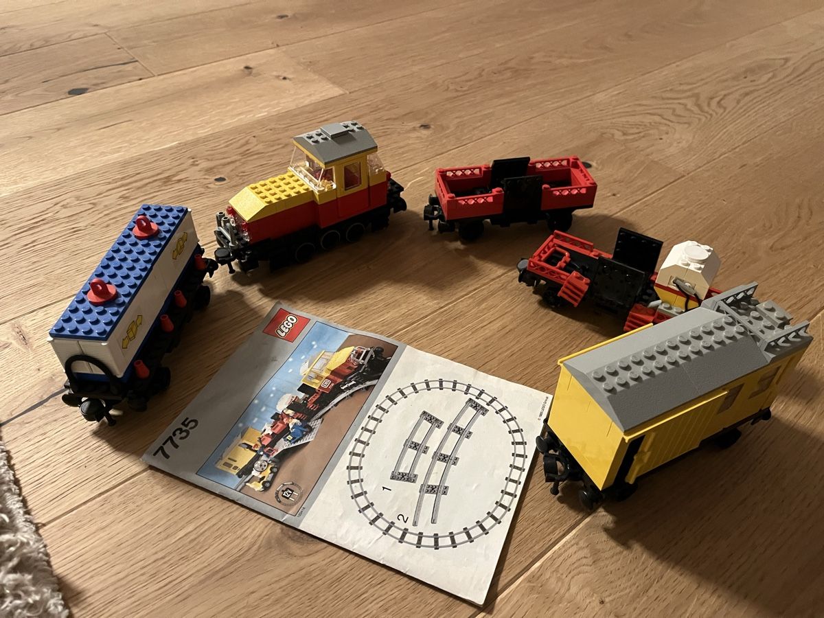 Lego Kit di costruzioni: Train marchandise Lego 7735 – Usato da Yverdon-les-Bains venduto da Fdurussel 5