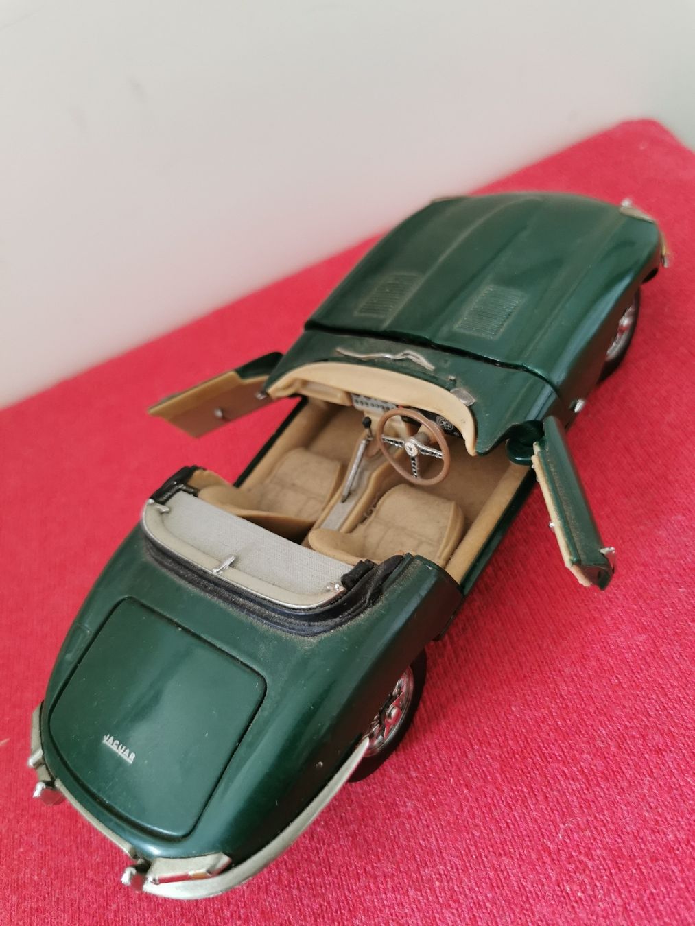 Franklin Mint Modellini d'auto: JAGUAR E 1961 FRANKLIN MINT 1:24 – Usato da Schlieren venduto da vlalif 4