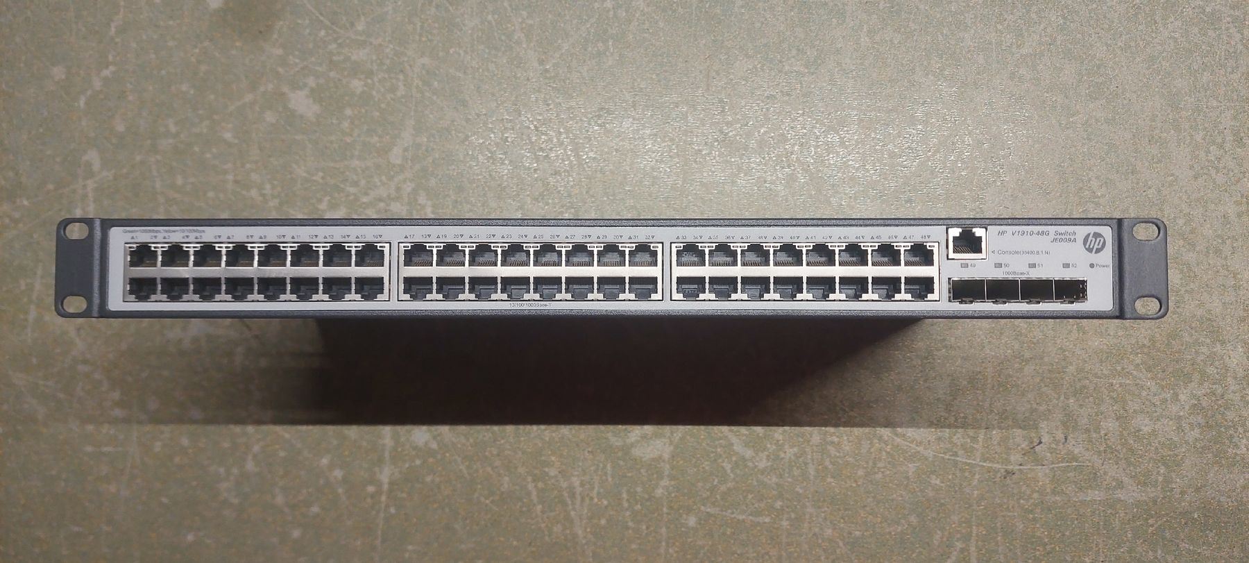 Hewlett Packard Hub & Switch: HP V1910-48G Switch JE009A – Usato da Rapperswil SG venduto da Indoc
