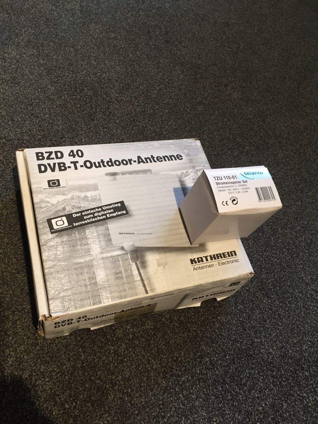 Radiocomunicazione: Kathrein BZD 40 DAB+  DVB-T Aussenantenne – Nuovo e nell'imballaggio originale da Würenlingen venduto da Schneiderhifi 3