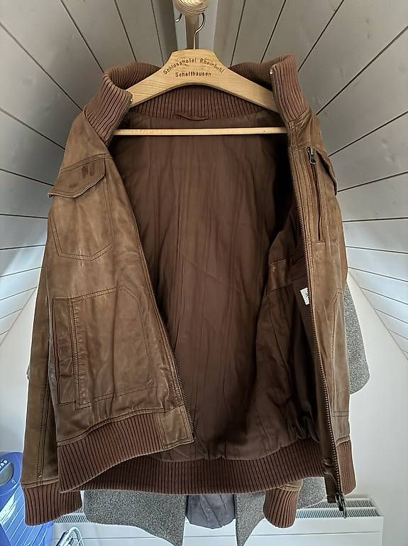 Jacken: Lederjacke braun / grösse L – Gebraucht aus Wil SG von bbbalm 1