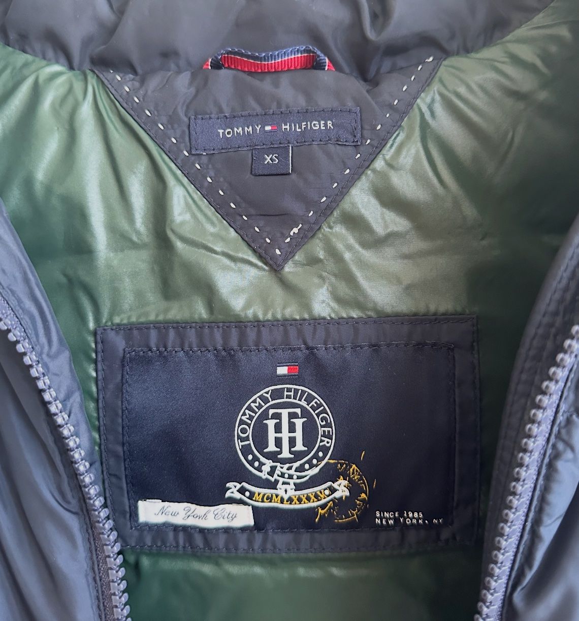 Tommy Hilfiger Gilet & Giacche senza maniche: Tommy Hilfiger Steppweste XS – Usato da Adligenswil venduto da 19laura 2