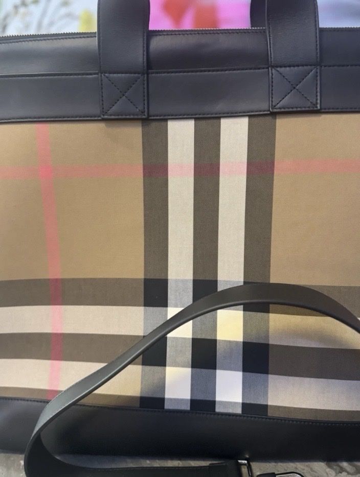 Burberry Taschen für Damen: Burberry Grosse Tasche neu echt! – Neu (gemäss Beschreibung) aus Kreuzlingen von Sophialauren 1