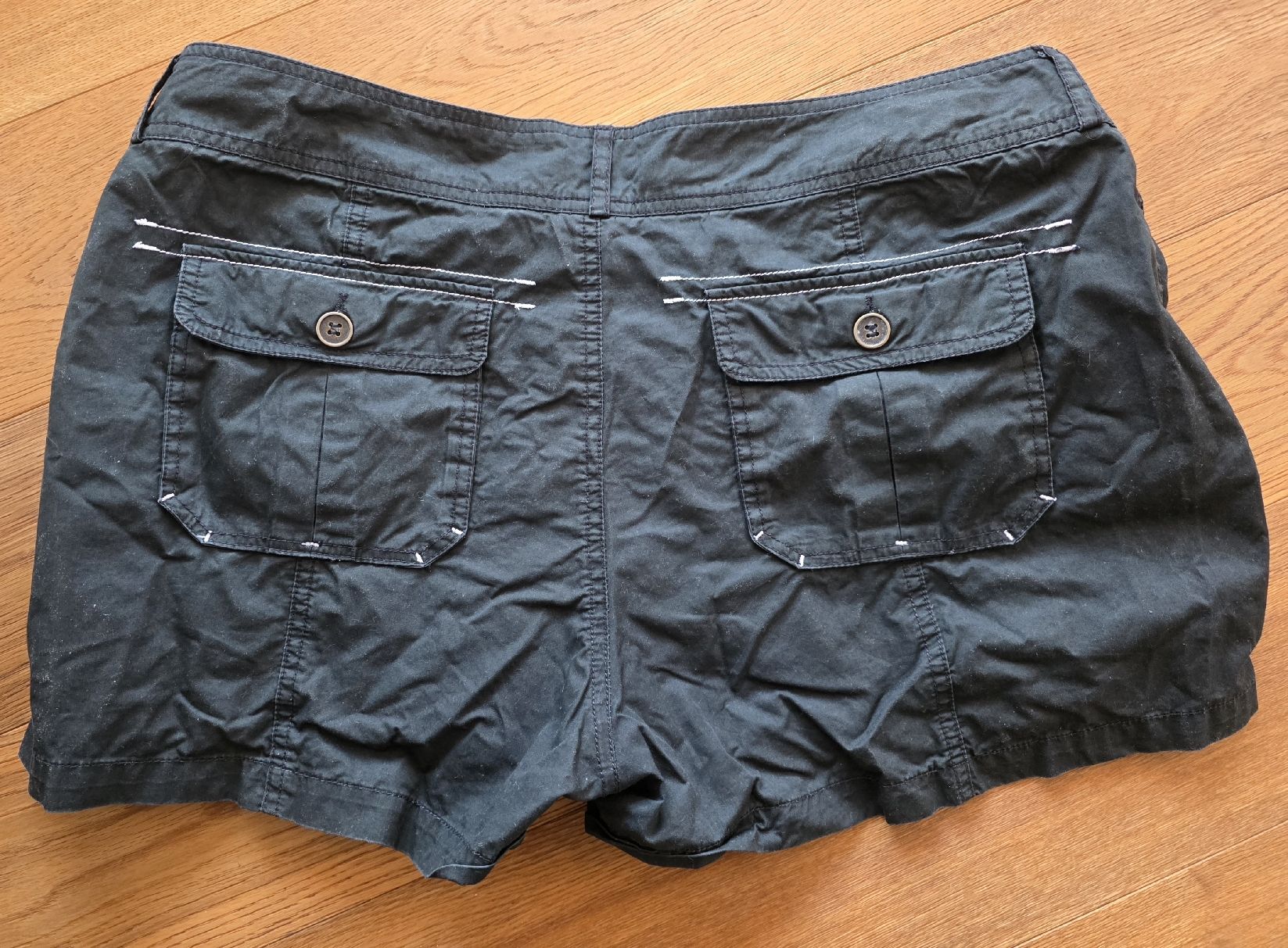 Pantaloni: Basic Line Baumwollshorts, Gr. 46, Top Zustand! – Usato da Zell LU venduto da claro62 1
