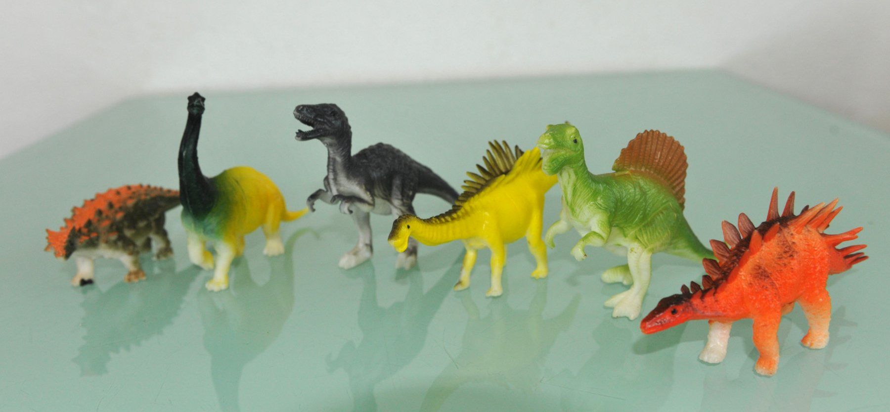 Giocattoli: Buntes Dinosaurier-Set – Usato da Hofstetten SO venduto da Edradour3 1