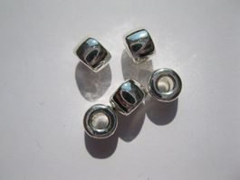 10 Metallperlen versilbert 6 x 4mm