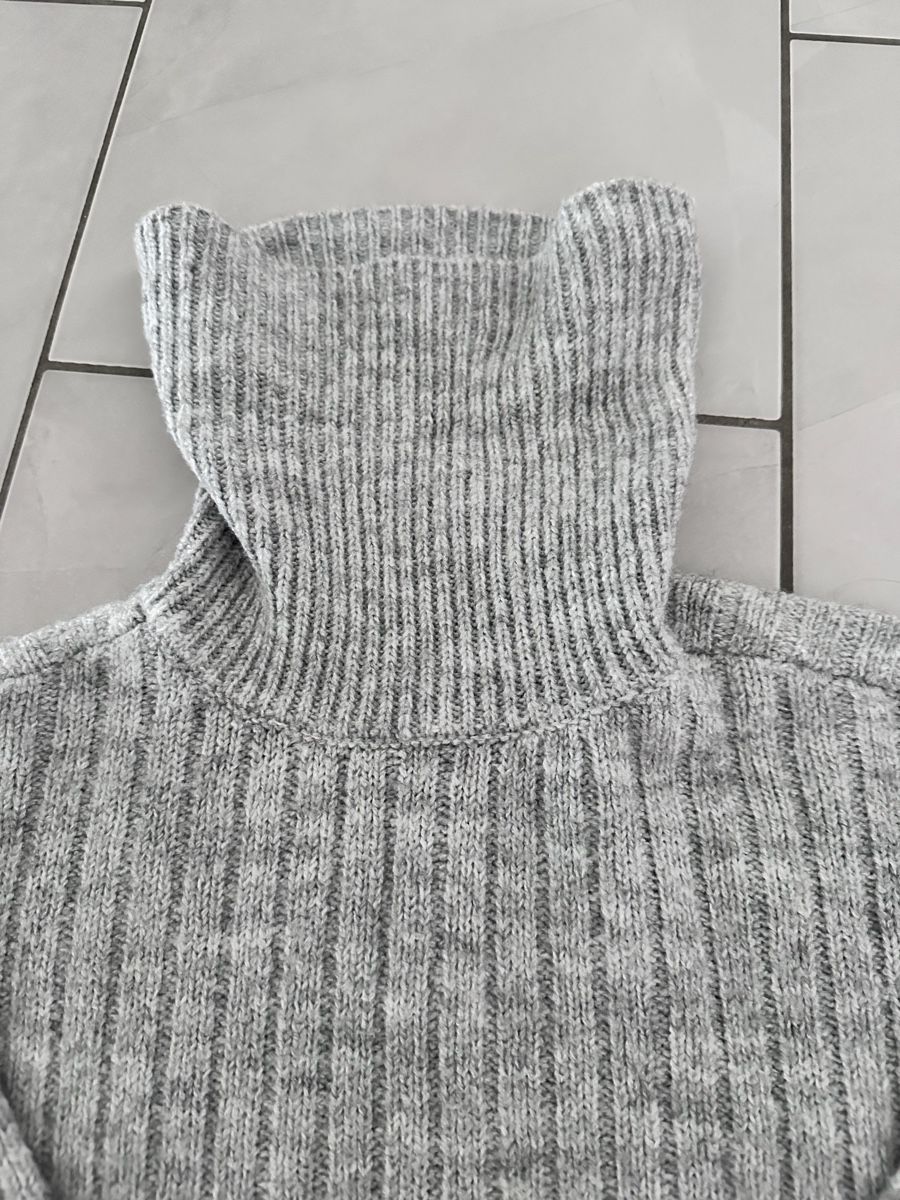 Pullover & Sweatshirts: Grauer Rollkragenpullover 🩶 – Gebraucht aus Winterthur von nik_pr58 2