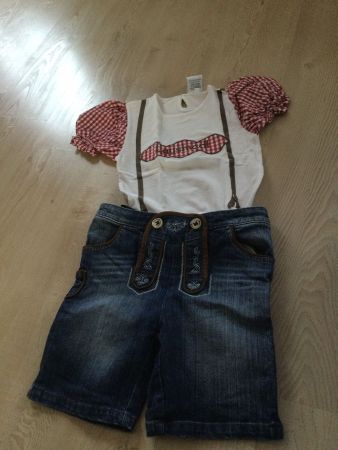 Jeans Trachtenhose und T Shirt