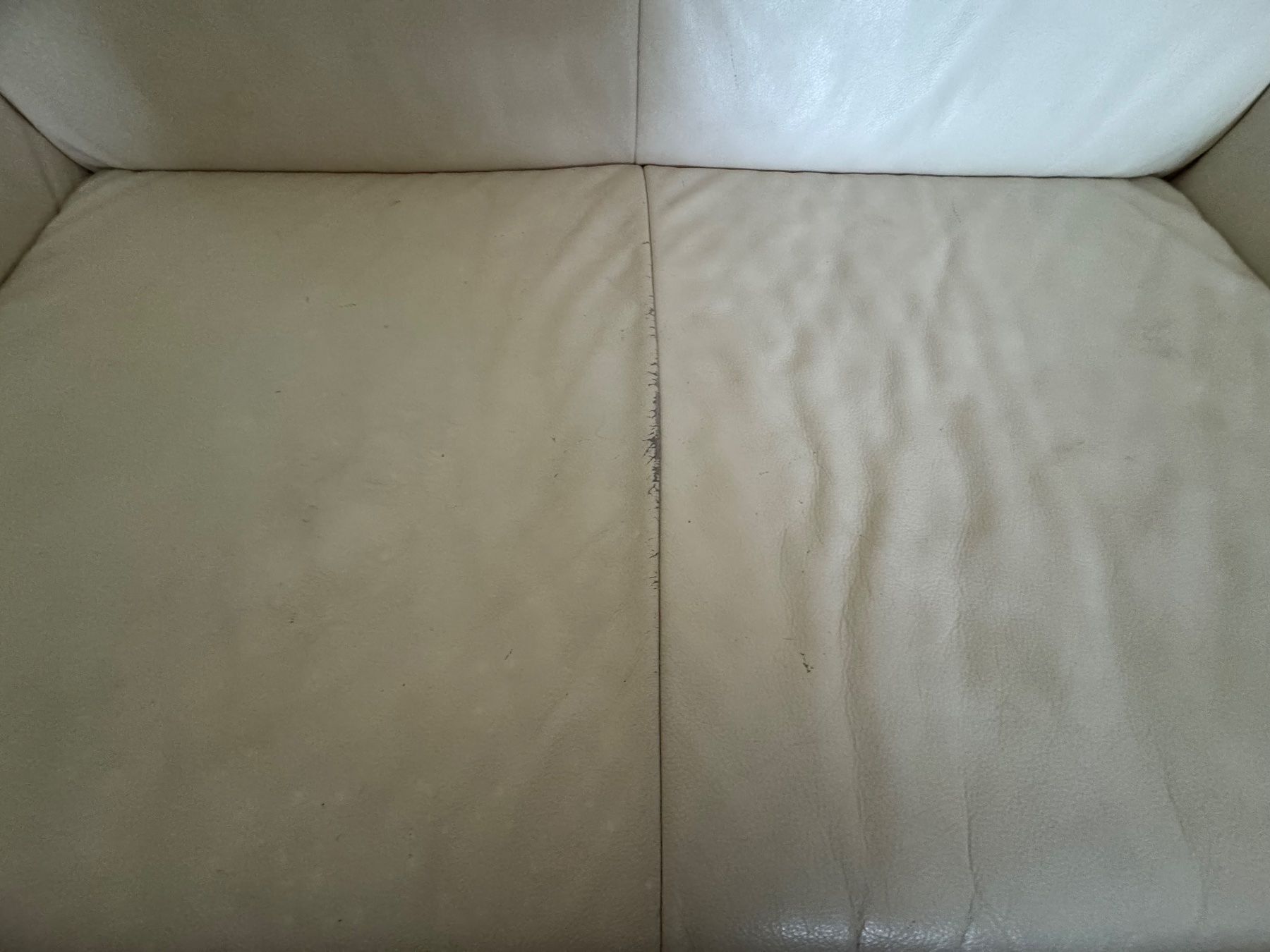 Sofas: Ledersofa creme 2-Plätzer Gebraucht – D'occasion à Solothurn par Schnyder6829 2