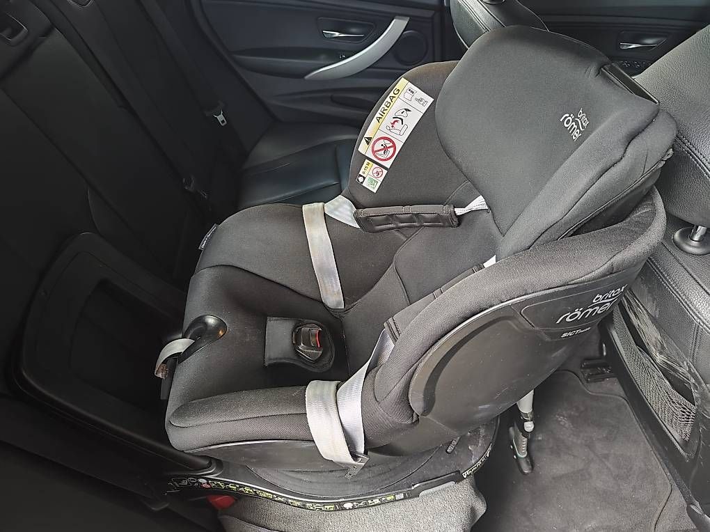 Auto-Kindersitze: Siege auto Naissance à 105 cm, groupe 1 – Gebraucht aus Saint-Blaise von Elise- 1