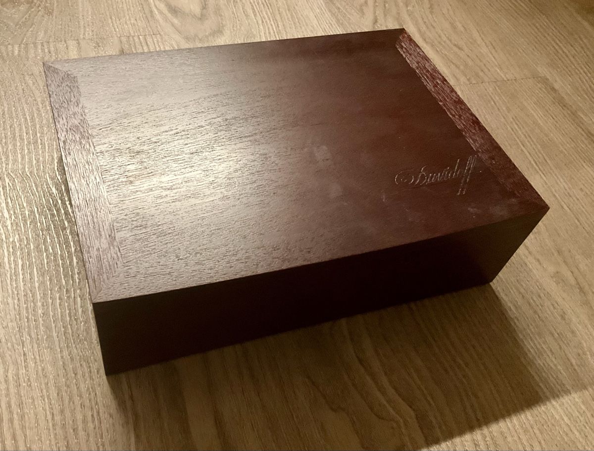 Davidoff Humidor per sigari: Davidoff Humidor - Edle Zigarrenbox mit Befeuchter! – Usato da Domat Ems venduto da allblack01 5