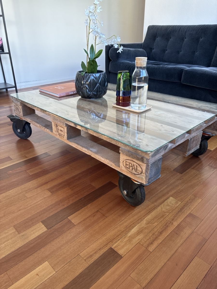 Tavoli: Lounge Tisch – Usato da Urdorf venduto da soul24