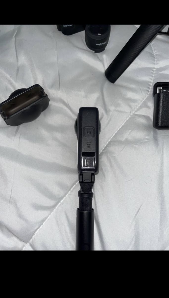 DJI Action Cam: DJI 360 with accessories  – Nuovo (secondo la descrizione) da Yverdon-les-Bains venduto da con_5qmg 2