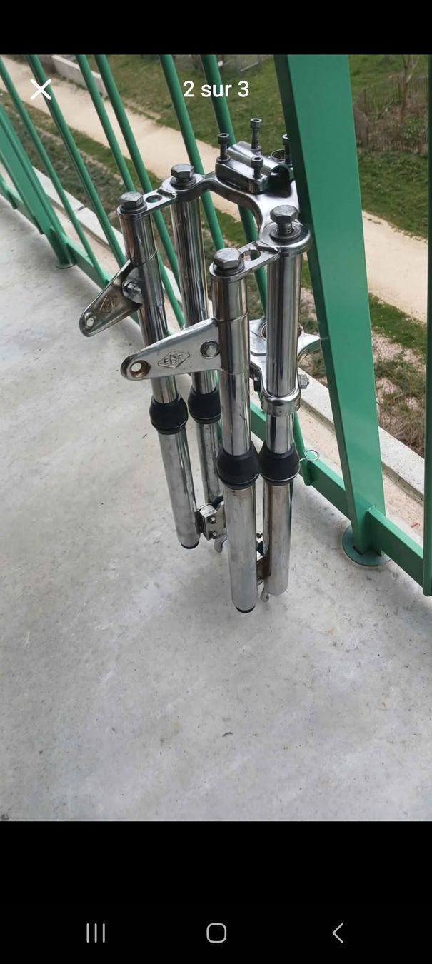Ebr Ciclomotori: Double fourche EBR chromée, pour vélomoteur. – Usato da chatelaine venduto da the_l5wf