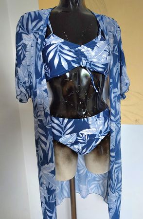 Neuwertiges 3-Teiliges Bikini Set in CH 36-38
